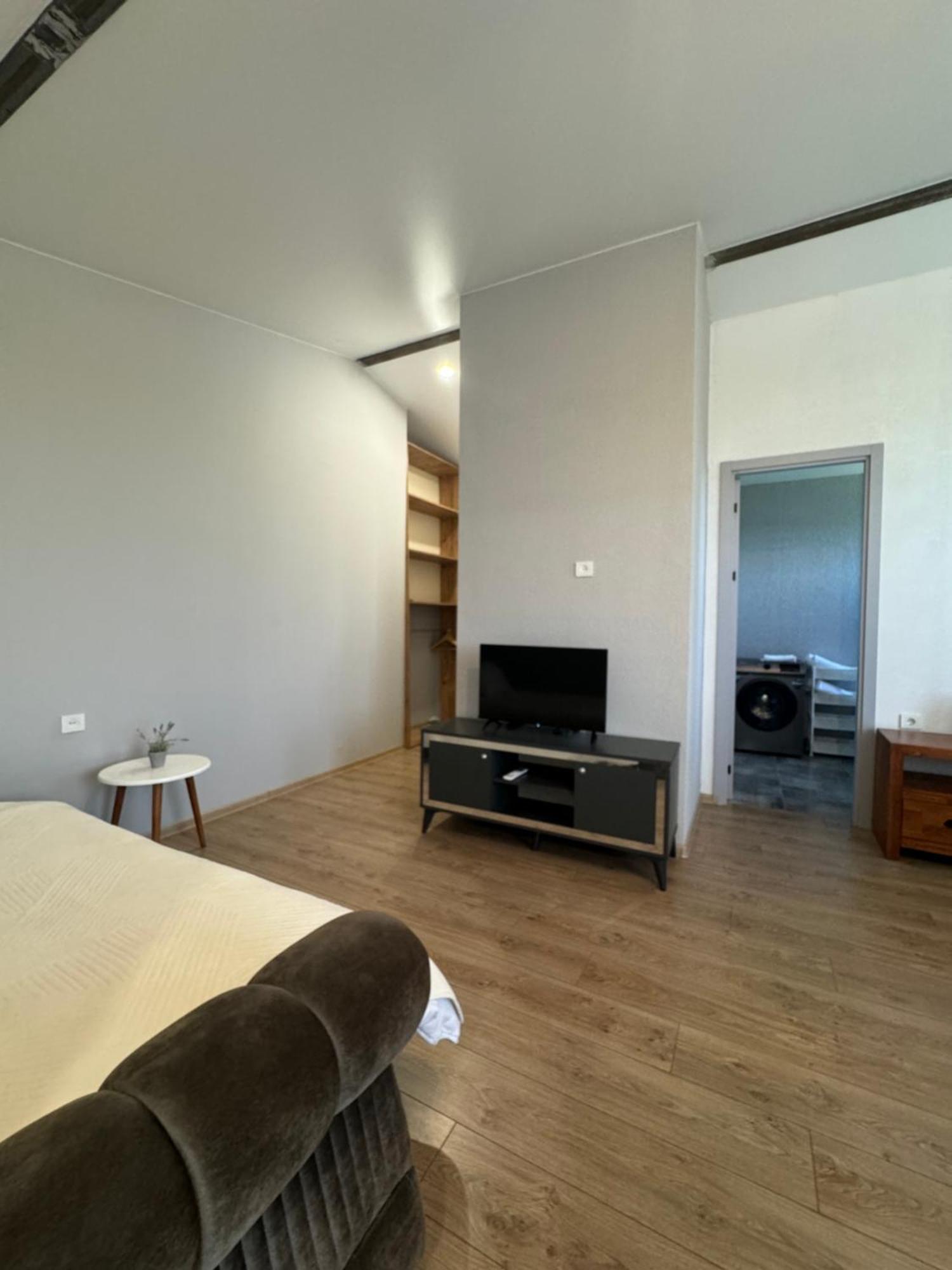 Guest House Elene Gori Exterior photo