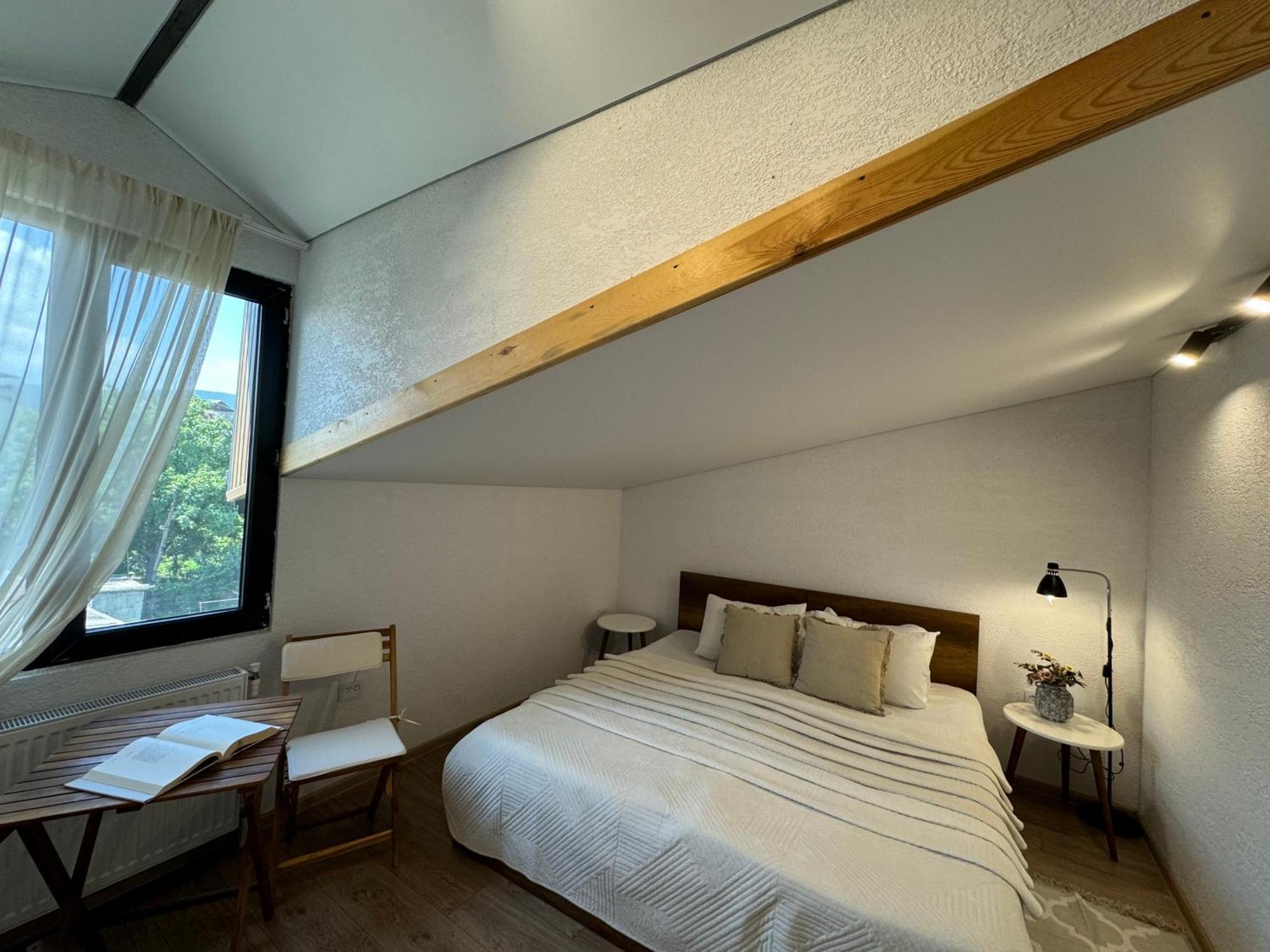 Guest House Elene Gori Exterior photo