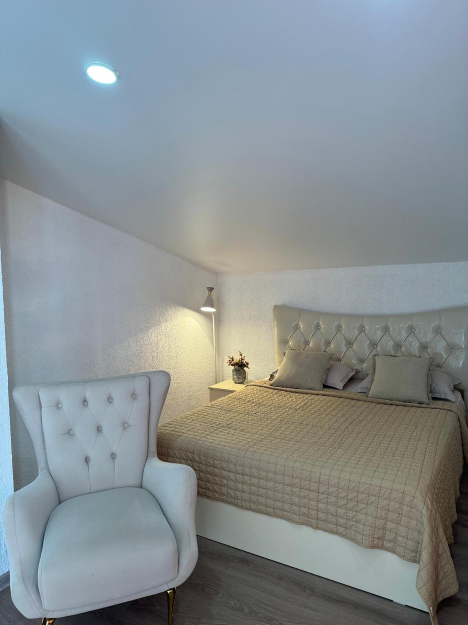 Guest House Elene Gori Exterior photo