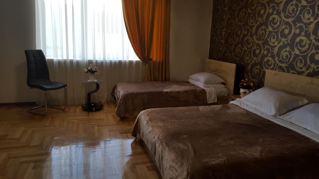 Guest House Elene Gori Exterior photo